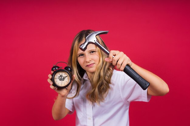 Czym właściwie jest alarm bravo i kiedy się go ogłasza?