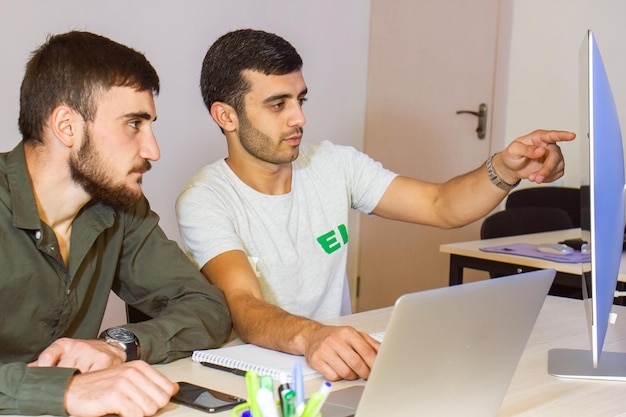 Co oznacza IT w dzisiejszym świecie technologii?