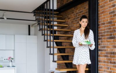 Kreatywne pomysły na zagospodarowanie przestrzeni pod schodami