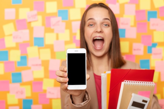 Co to jest reklama mobilna i na czym polega jej popularność?